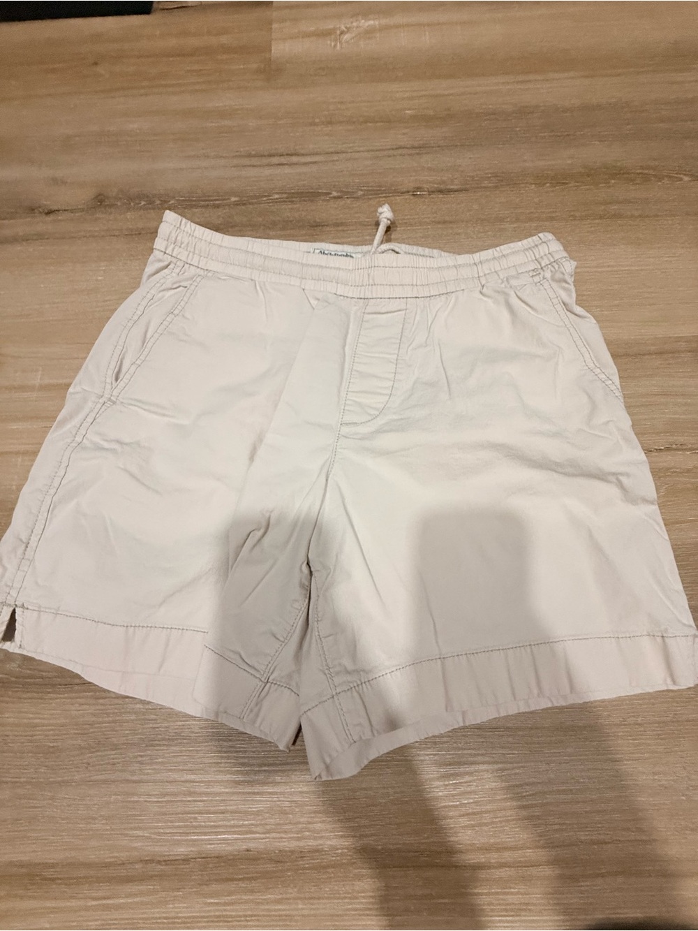 Abercrombie & Fitch Men's Light Beige Drawstring Shorts